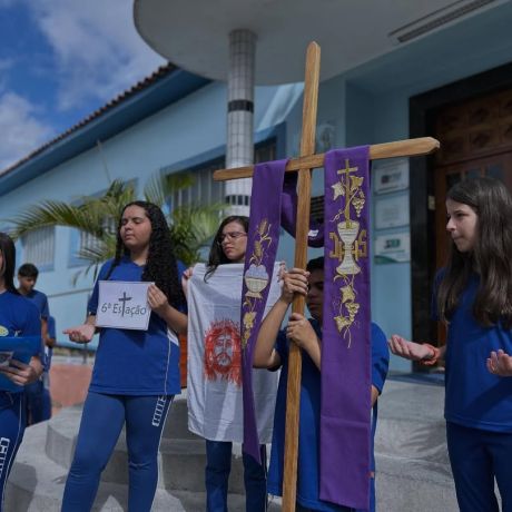 Hoje, nosso colégio silenciou para ouvir o que realmente importa. ✨🙏