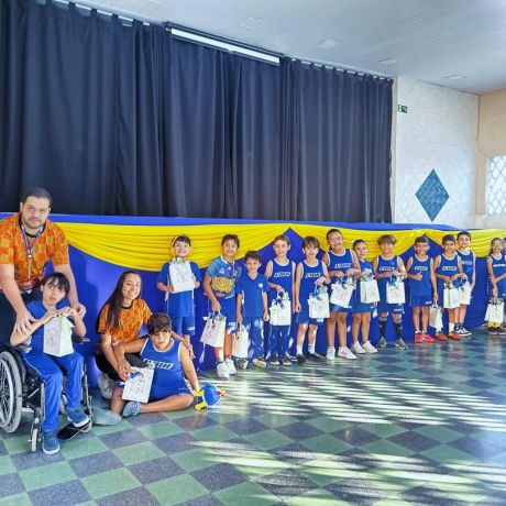 Mais do que chocolates, hoje colhemos sorrisos! 🐰✨